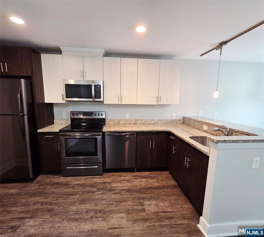 235 Ridge Road, Unit 2D North Arlington, NJ 07031 - Photo 4 of 10