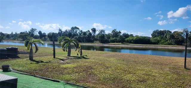 $2,400 | 7524 Dragon Fly Loop, Gibsonton, FL 33534