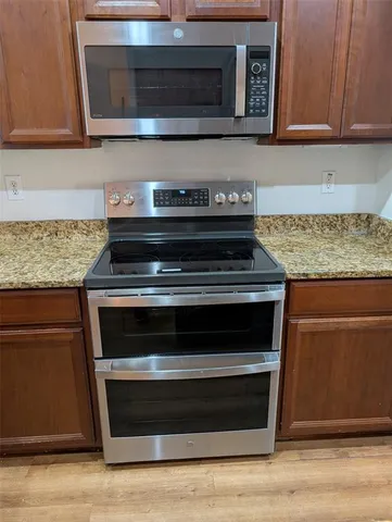 $2,400 | 7524 Dragon Fly Loop, Gibsonton, FL 33534