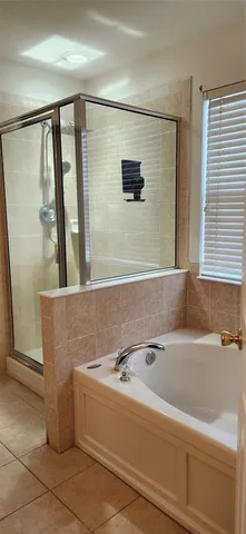 $2,400 | 7524 Dragon Fly Loop, Gibsonton, FL 33534