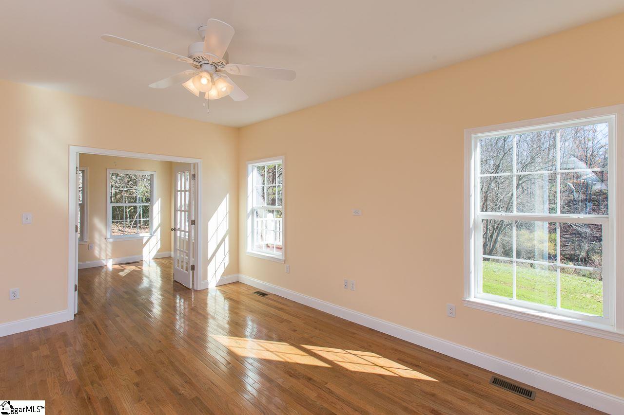 2460 Suddeth Road Taylors, SC 29687 - Photo 22 of 36