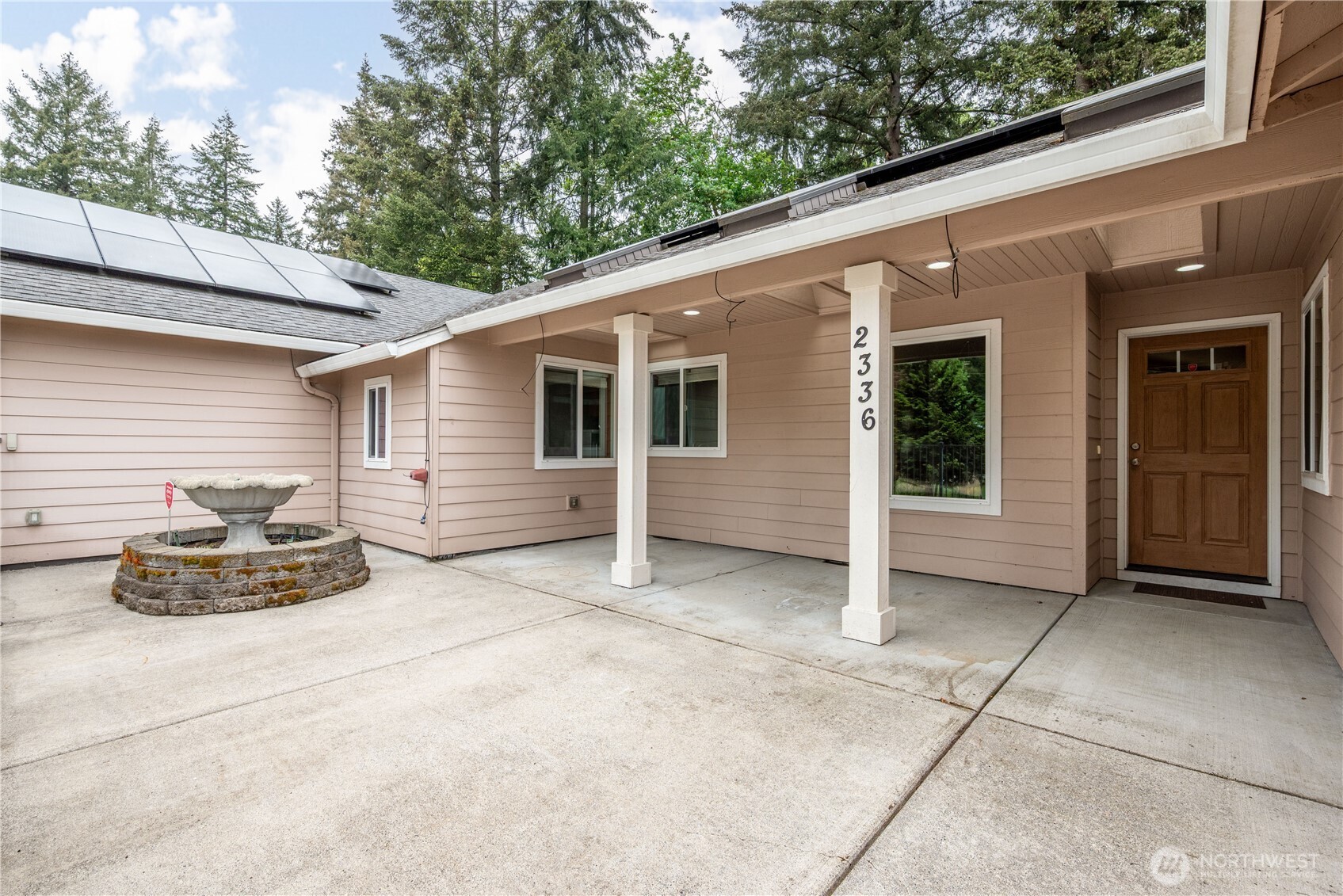2336 West Castleman Street Longview, WA 98632 - Photo 3 of 40
