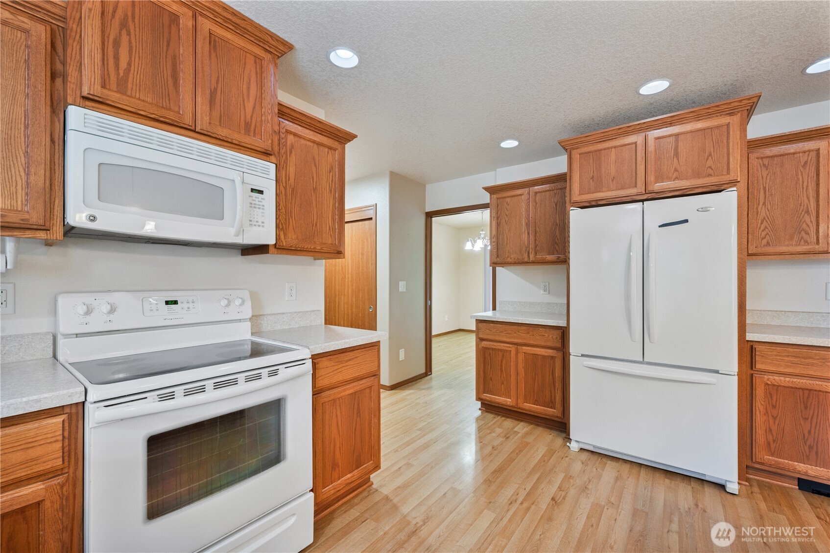 2336 West Castleman Street Longview, WA 98632 - Photo 8 of 40
