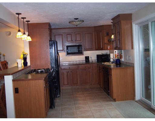 38 Utility Road Scituate, MA 02066 - Photo 4 of 17 Gallery Image 4