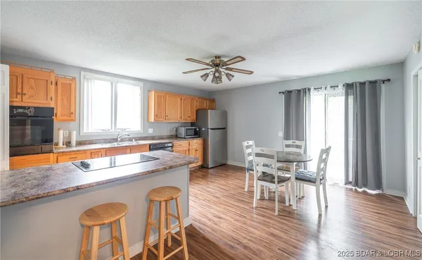 $345,000 | 27093 Karr's Park Avenue, Warsaw, MO 65355