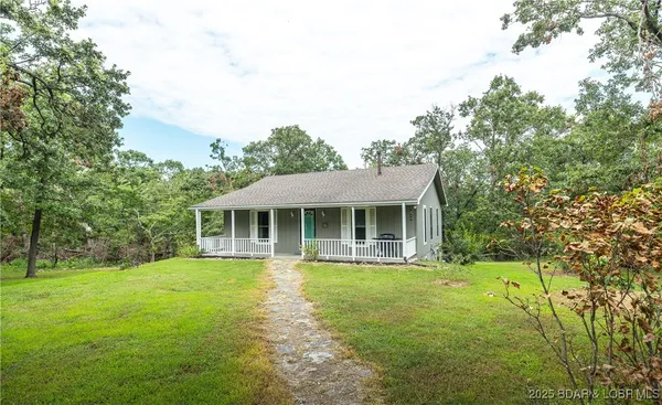 $345,000 | 27093 Karr's Park Avenue, Warsaw, MO 65355