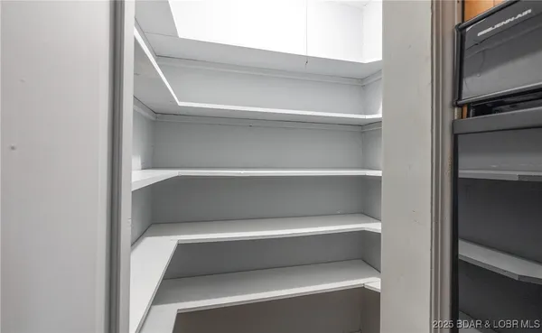 $345,000 | 27093 Karr's Park Avenue, Warsaw, MO 65355