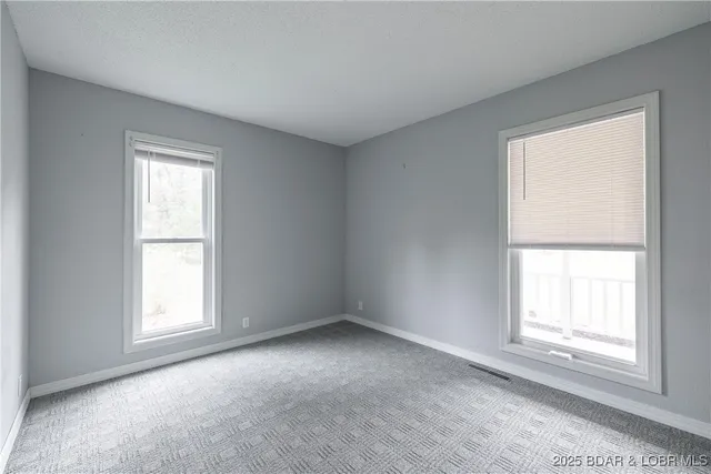 $355,000 | 27093 Karr's Park Avenue, Warsaw, MO 65355