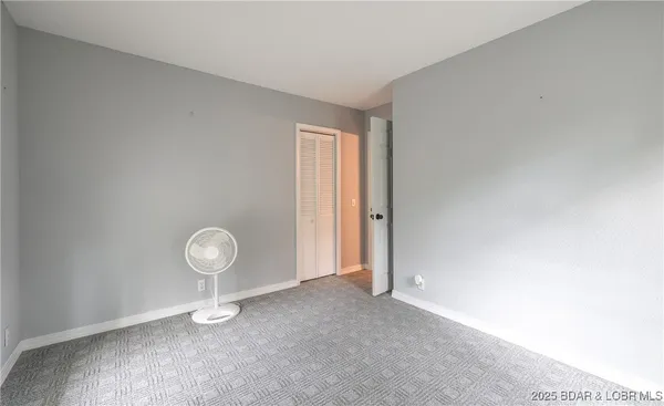 $345,000 | 27093 Karr's Park Avenue, Warsaw, MO 65355