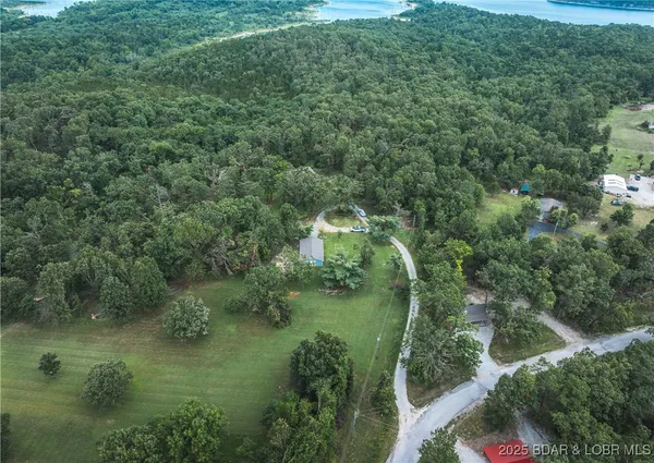 $345,000 | 27093 Karr's Park Avenue, Warsaw, MO 65355