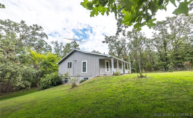 $355,000 | 27093 Karr's Park Avenue, Warsaw, MO 65355