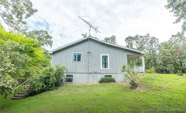 $355,000 | 27093 Karr's Park Avenue, Warsaw, MO 65355