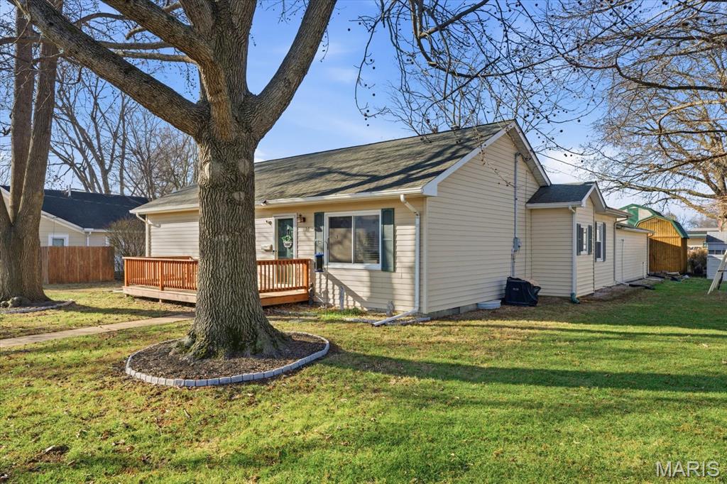 107 North Edison Street Freeburg, IL 62243 - Photo 3 of 38