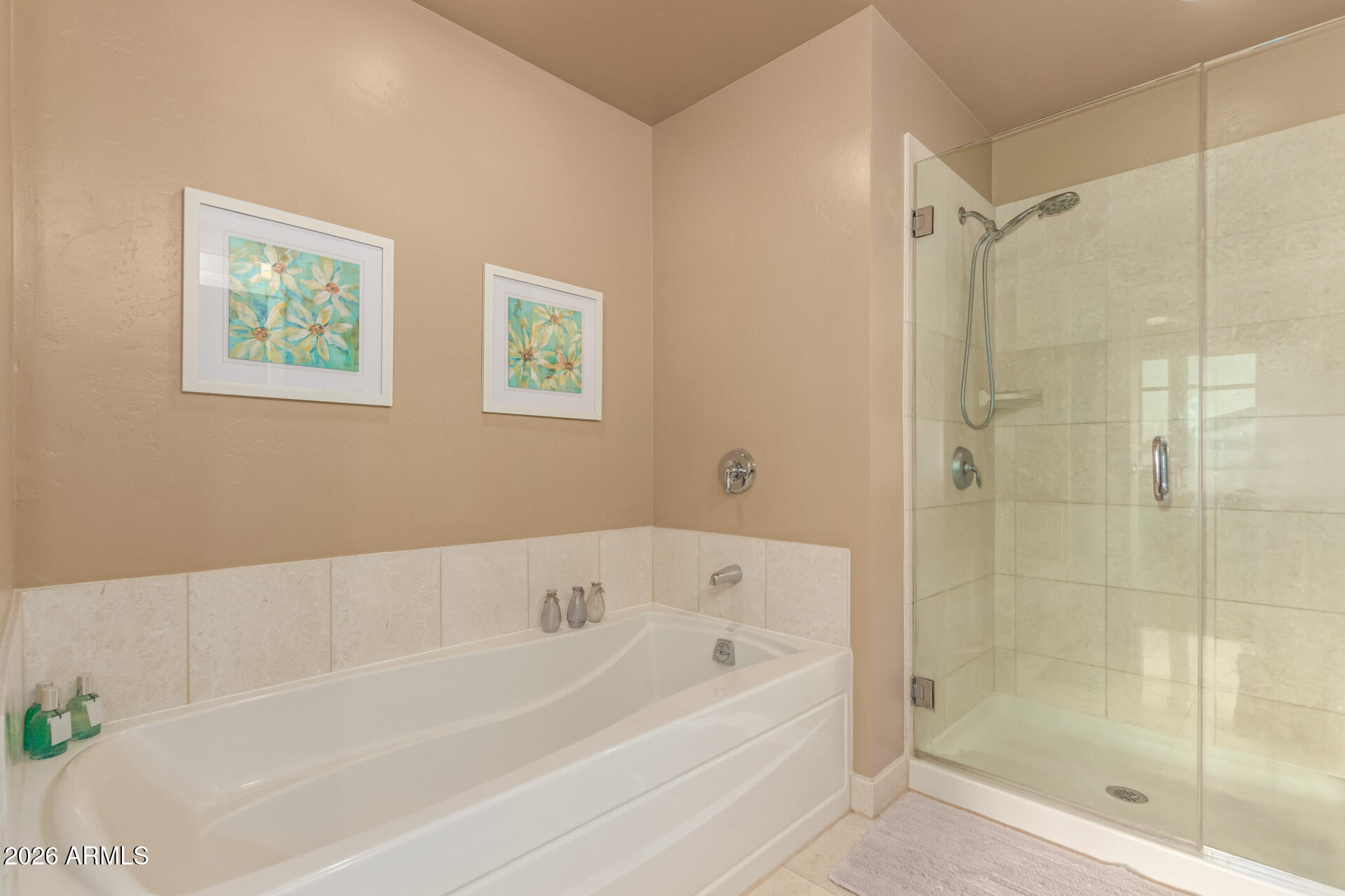 310 South 4th Street, Unit 1109 Phoenix, AZ 85004 - Photo 20 of 36 a bathroom with a bathtub and a shower
