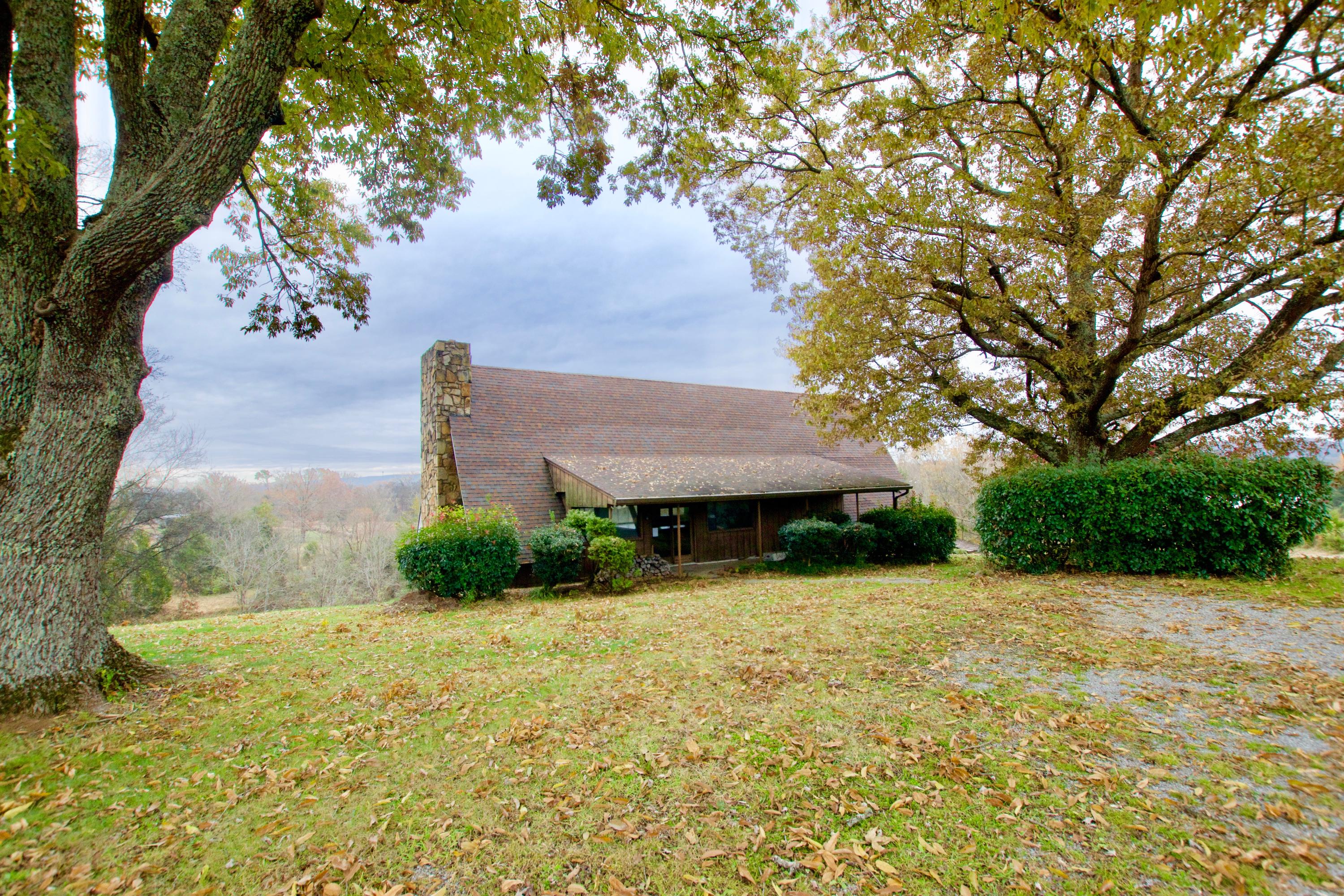 4305 Craigs Chapel Road Greenback, TN 37742 - Photo 2 of 38 DSC_0322