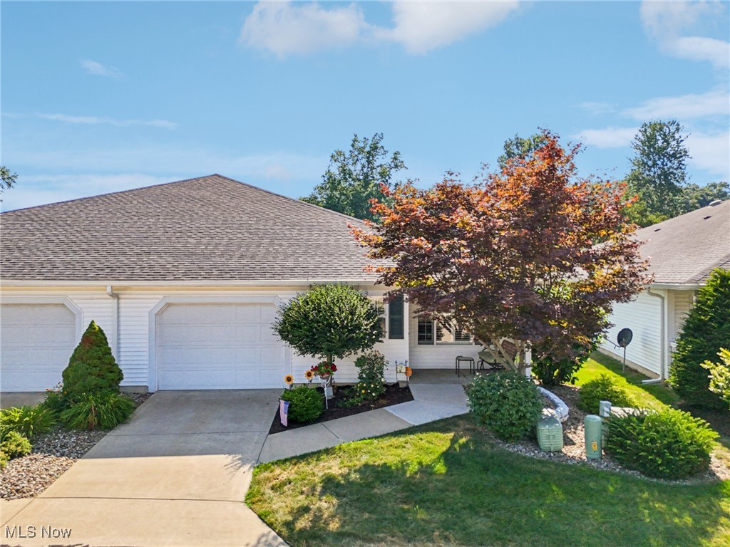 6894 Paradise Way North Ridgeville, OH 44039 - Photo 1 of 36 6894 Paradise Way!