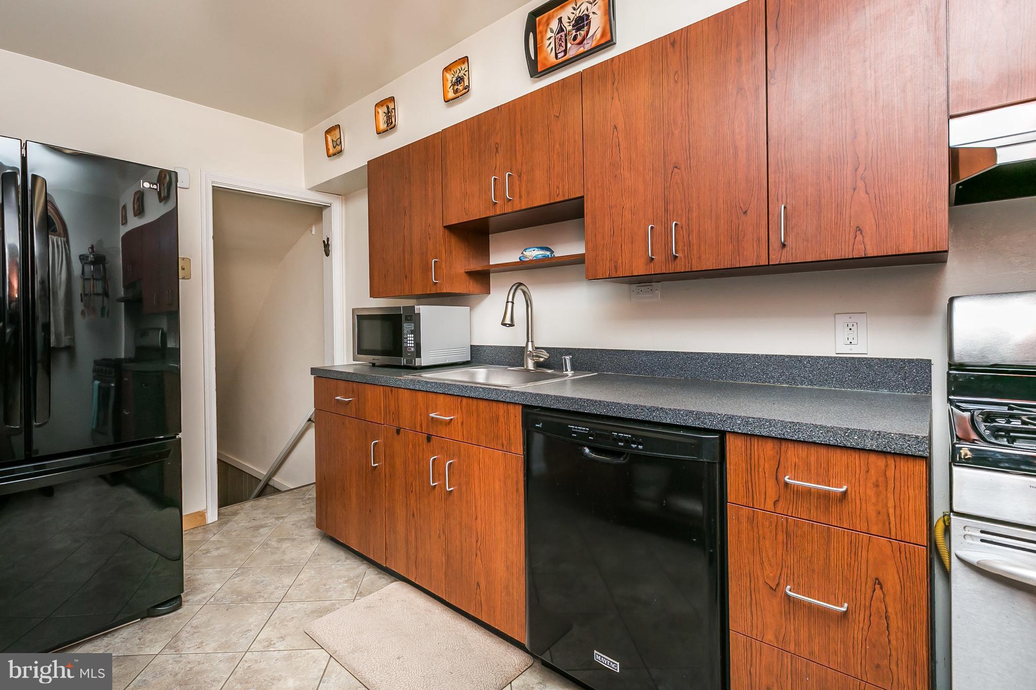 7335 Stratton Way Baltimore, MD 21224 - Photo 11 of 30 Kitchen