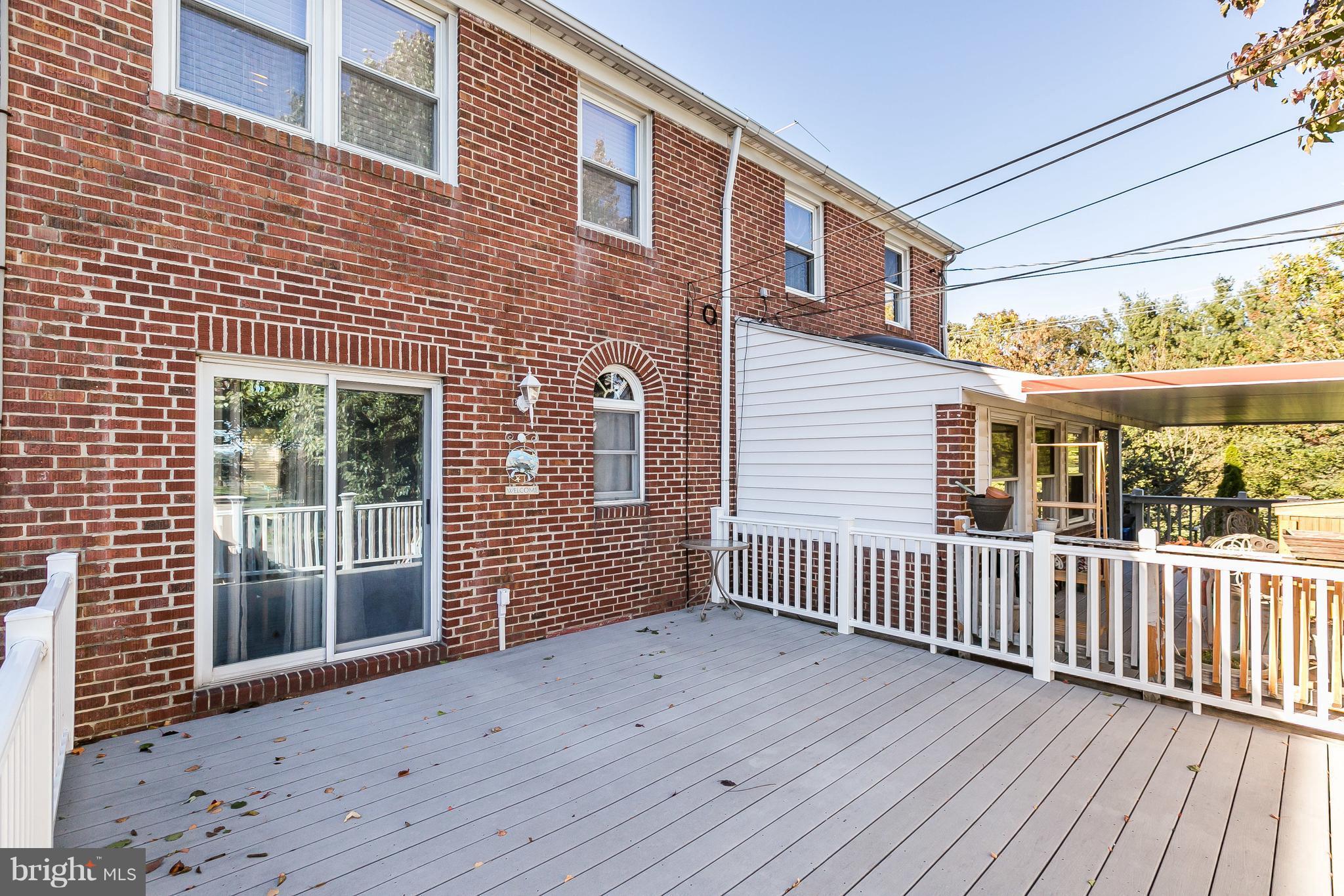 7335 Stratton Way Baltimore, MD 21224 - Photo 23 of 30 Deck