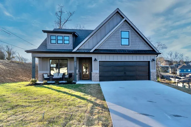 $550,000 | 294 Running Oak Drive, Ringgold, GA 30736