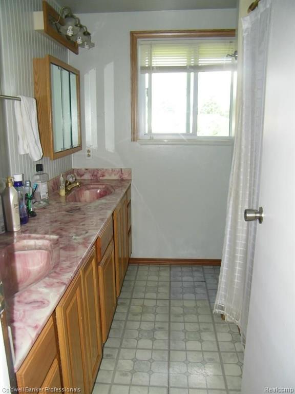 5102 Old State Road North Branch, MI 48461 - Photo 17 of 22