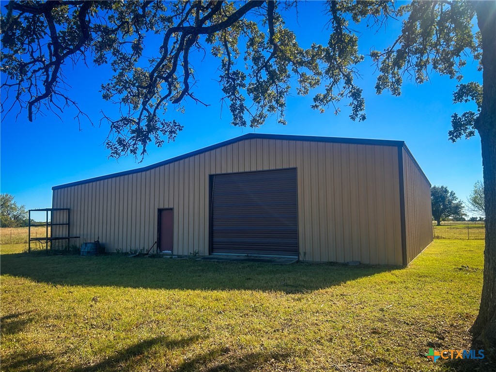 2776 South Highway 77 Cameron, TX 76520 - Photo 29 of 30 a view of a backyard