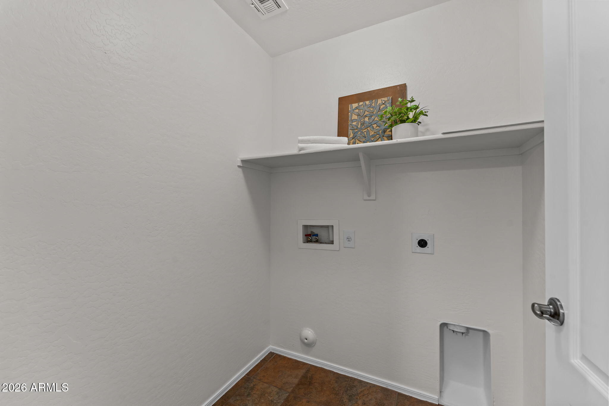 2214 East Fraktur Road Phoenix, AZ 85040 - Photo 28 of 44 44-web-or-mls-DSC05550
