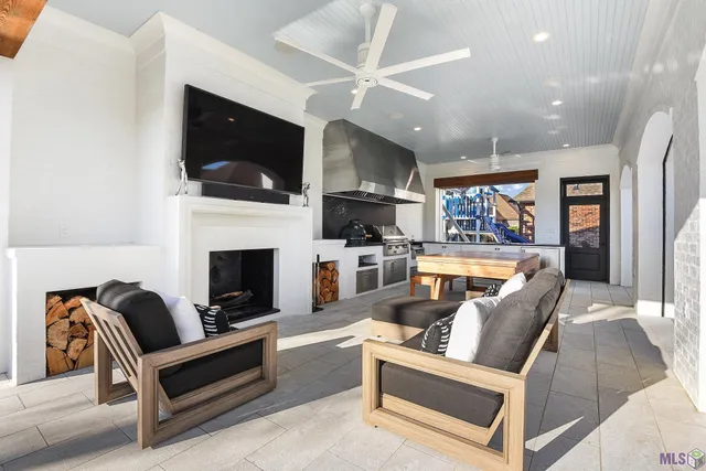 $1,500,000 | 25820 Carnoustie Way, Denham Springs, LA 70726