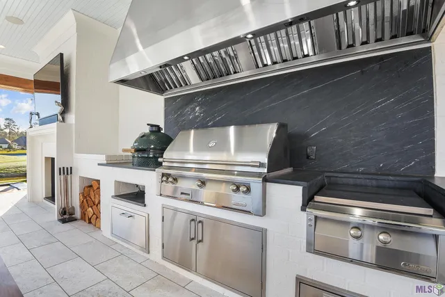 $1,500,000 | 25820 Carnoustie Way, Denham Springs, LA 70726