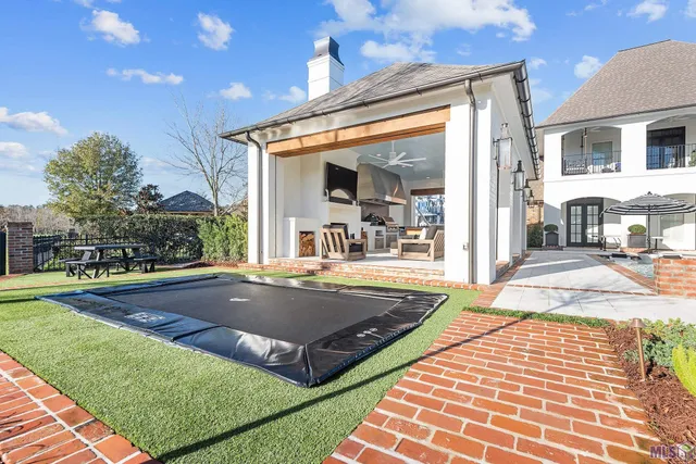 $1,500,000 | 25820 Carnoustie Way, Denham Springs, LA 70726