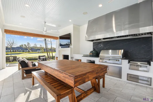 $1,500,000 | 25820 Carnoustie Way, Denham Springs, LA 70726