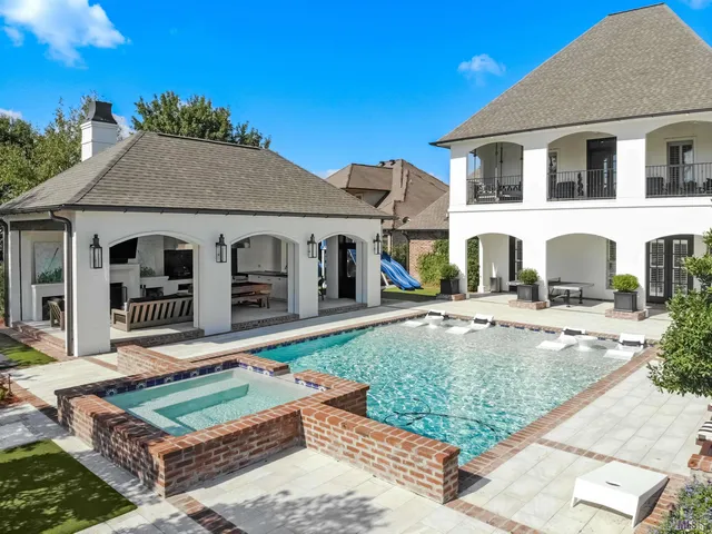 $1,500,000 | 25820 Carnoustie Way, Denham Springs, LA 70726