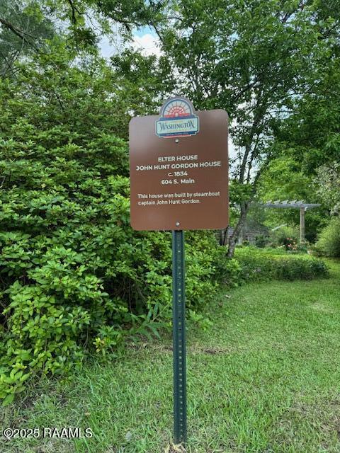 604 Main Street Washington, LA 70589 - Photo 45 of 49 Historic district tour sign