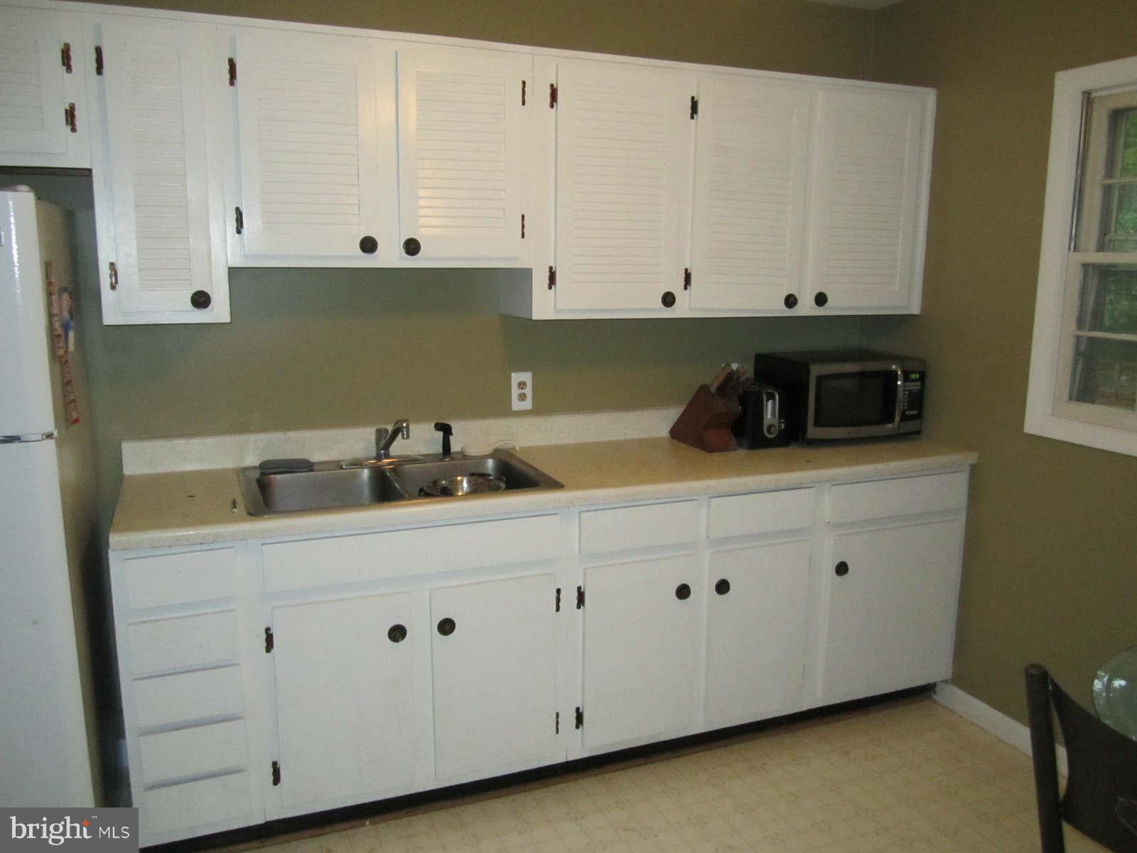 5311 Ridge Road Mount Airy, MD 21771 - Photo 6 of 18 Kitchen