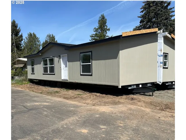 $199,000 | 27645 Snyder Road, Unit 36, Junction City, OR 97448