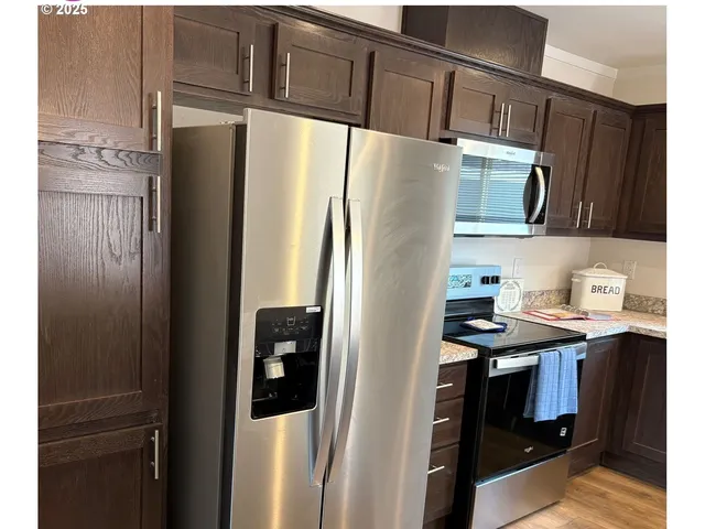 $199,000 | 27645 Snyder Road, Unit 36, Junction City, OR 97448