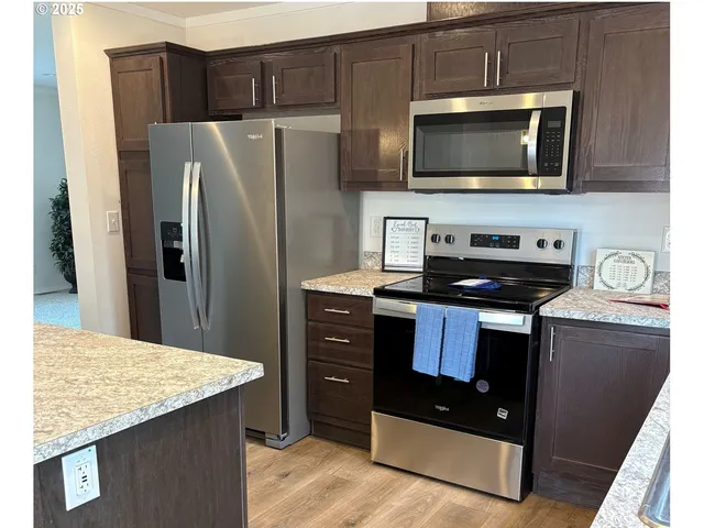 $199,000 | 27645 Snyder Road, Unit 36, Junction City, OR 97448