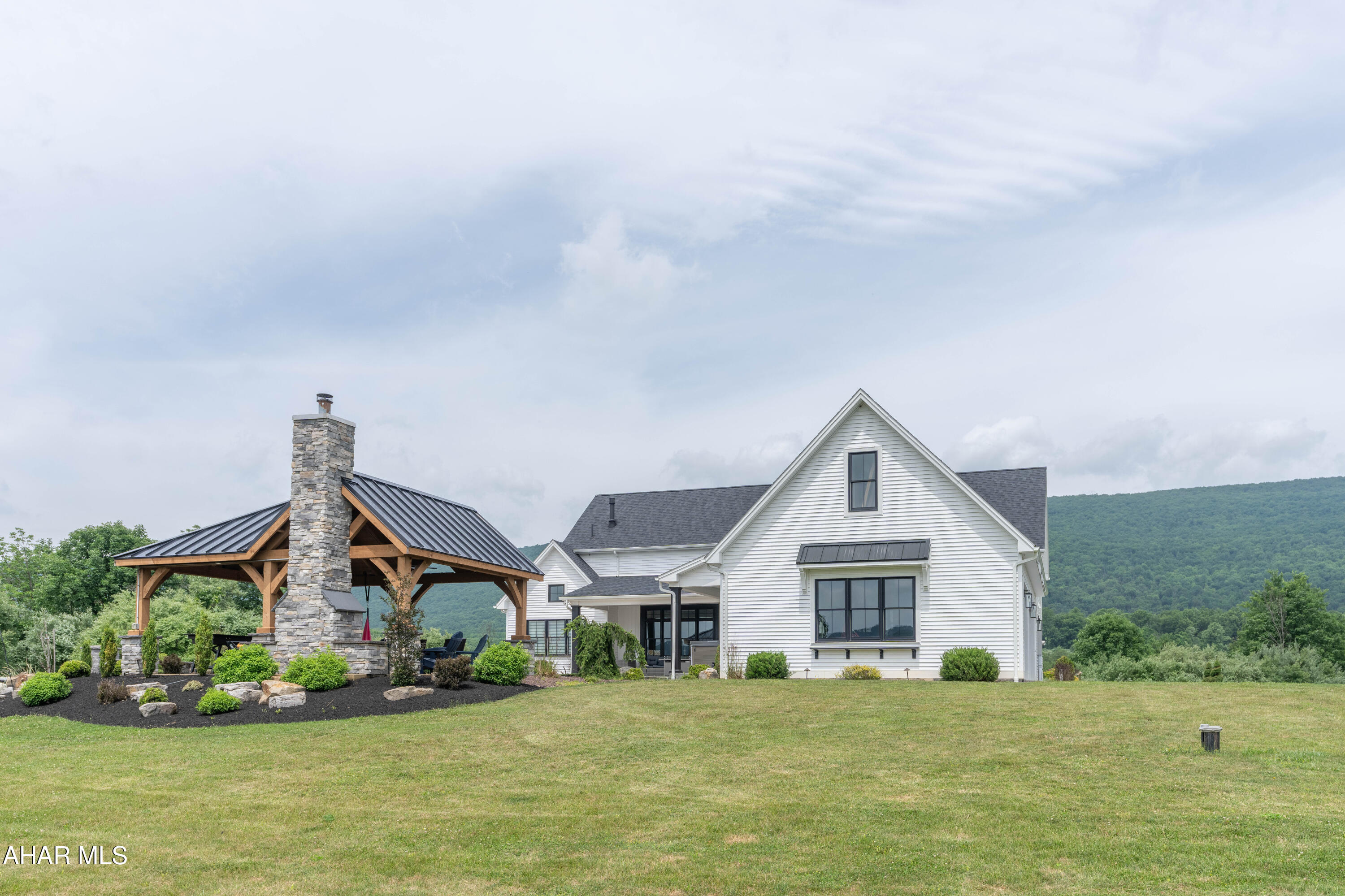 102 Middle Ridge Road Hollidaysburg, PA 16648 - Photo 13 of 82