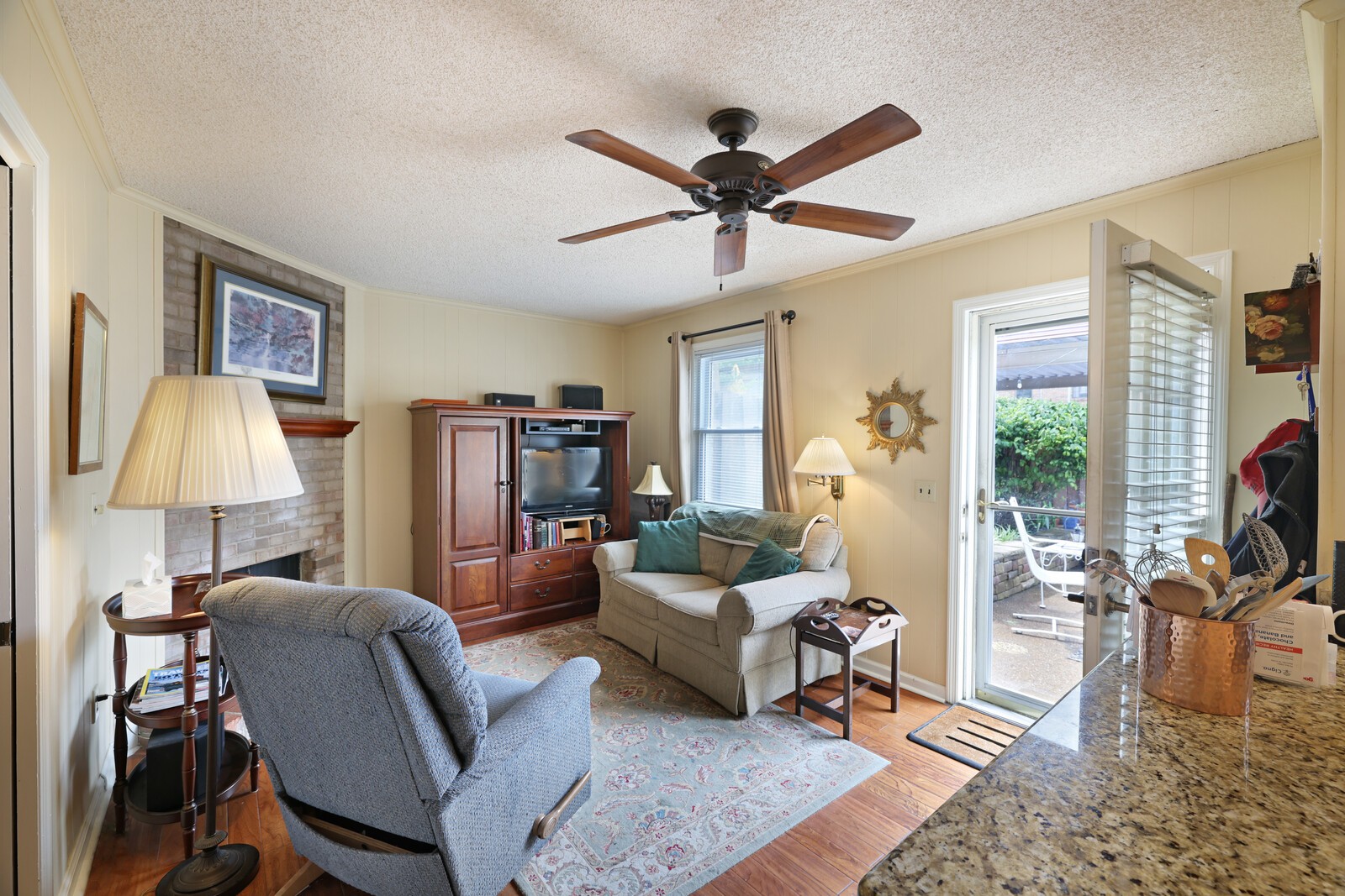 4001 Anderson Road, Unit K24 Nashville, TN 37217 - Photo 13 of 36 a living room with furniture and a large window