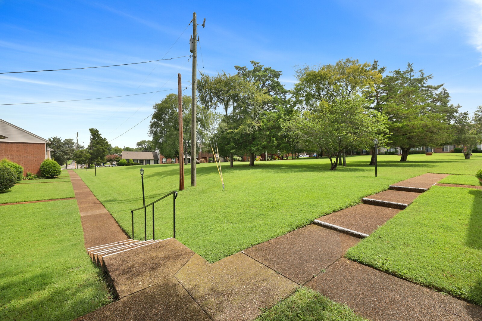 4001 Anderson Road, Unit K24 Nashville, TN 37217 - Photo 29 of 36 a view of a park with swings
