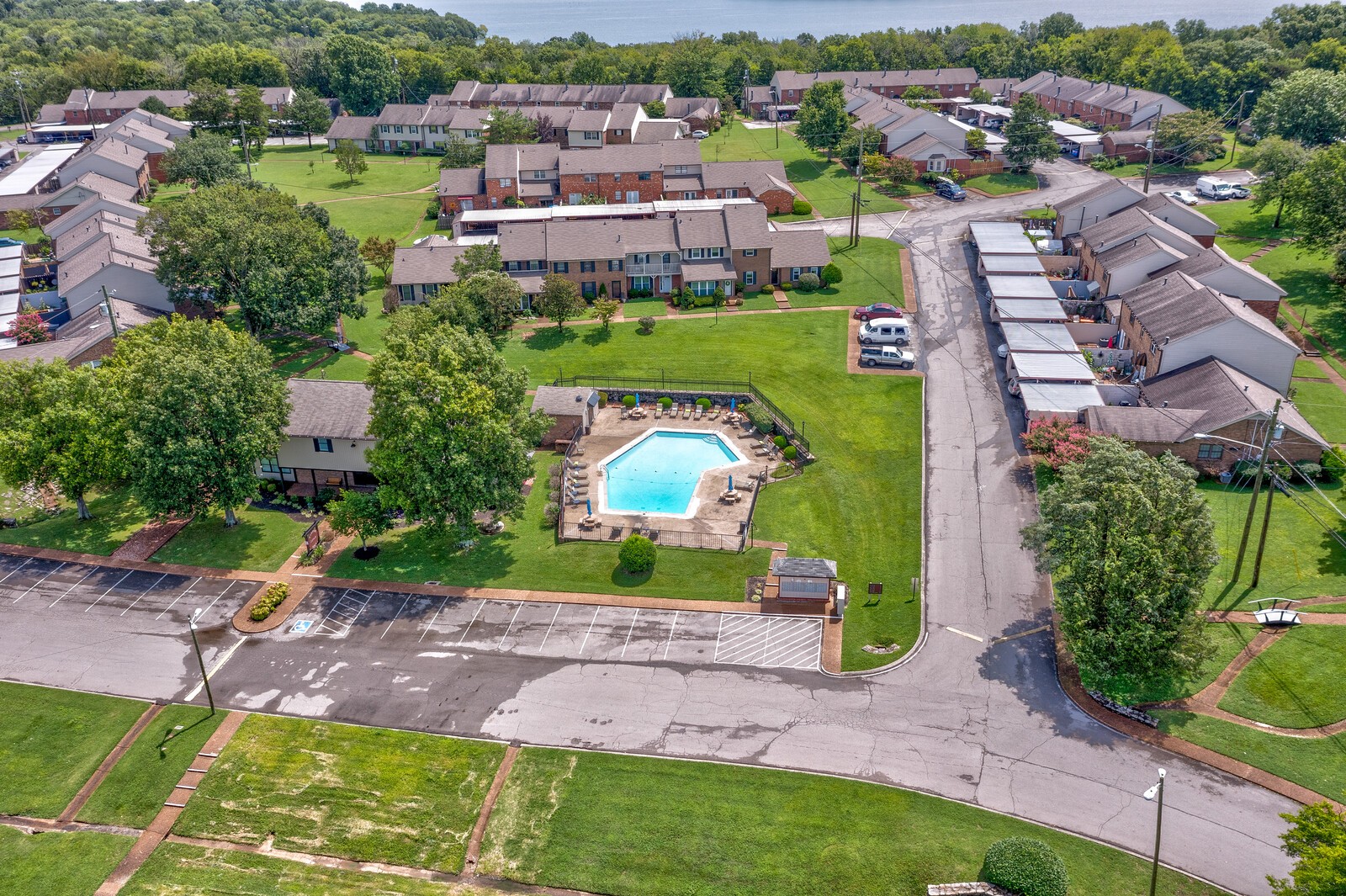 4001 Anderson Road, Unit K24 Nashville, TN 37217 - Photo 33 of 36 an aerial view of a house with a garden