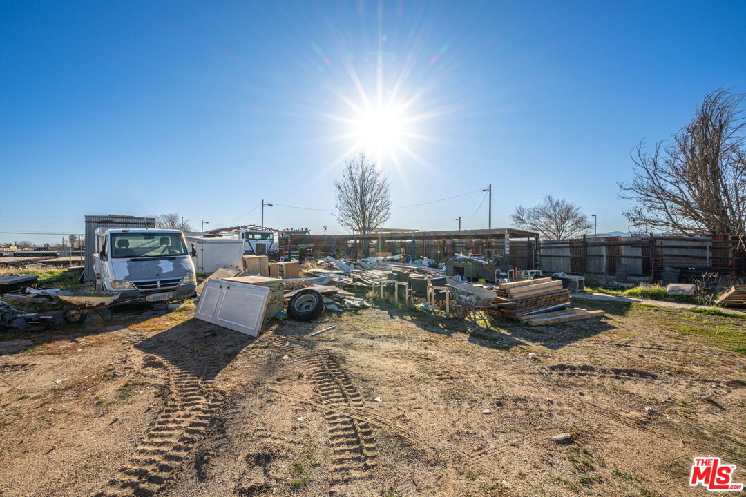 42450 2nd Street Lancaster, CA 93535 - Photo 20 of 29