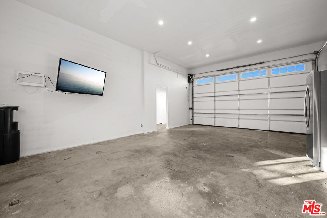 42450 2nd Street Lancaster, CA 93535 - Photo 24 of 29