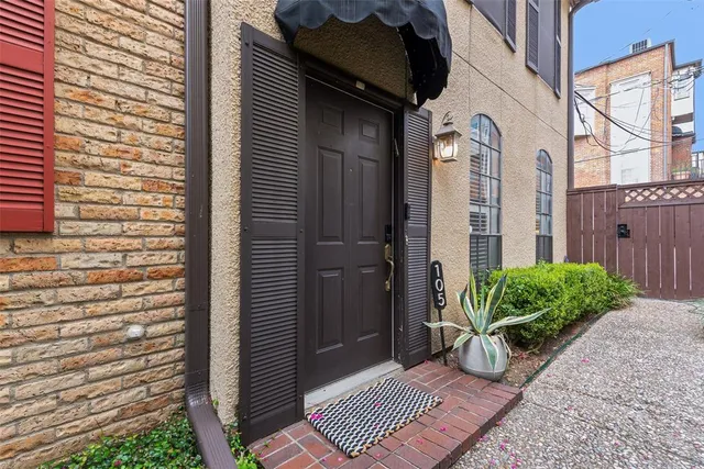 $359,000 | 4418 Bowser Avenue, Unit 105, Dallas, TX 75219