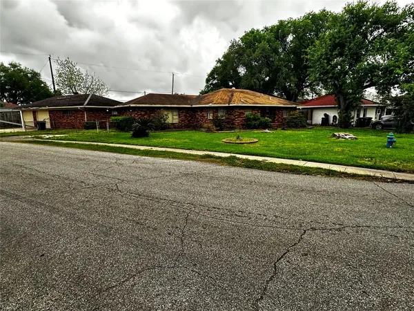 $129,000 | 801 Redondo Drive, Houston, TX 77015