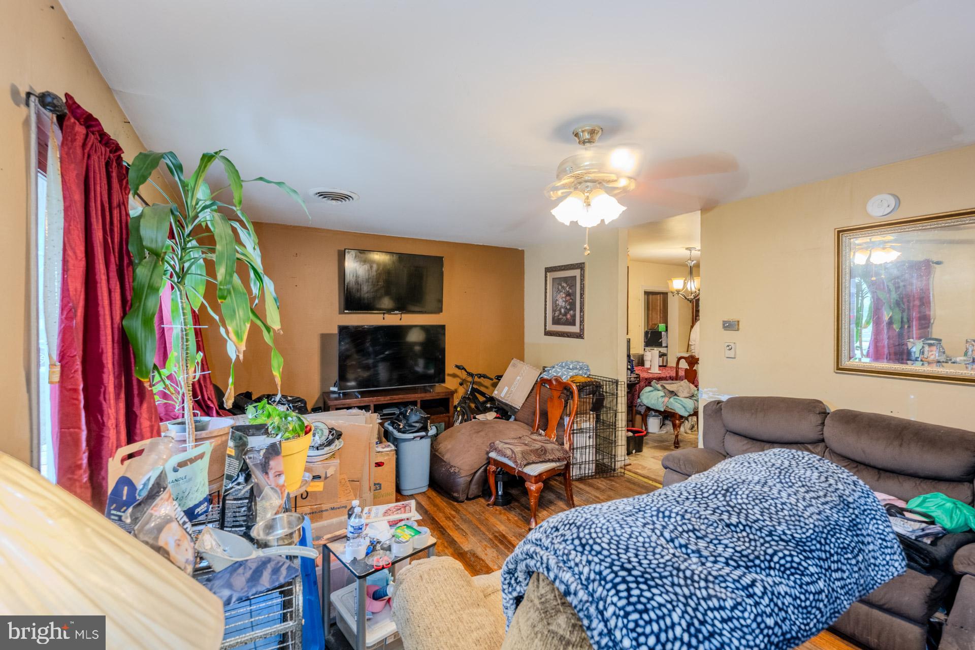 9039 Volta Street Lanham, MD 20706 - Photo 4 of 14