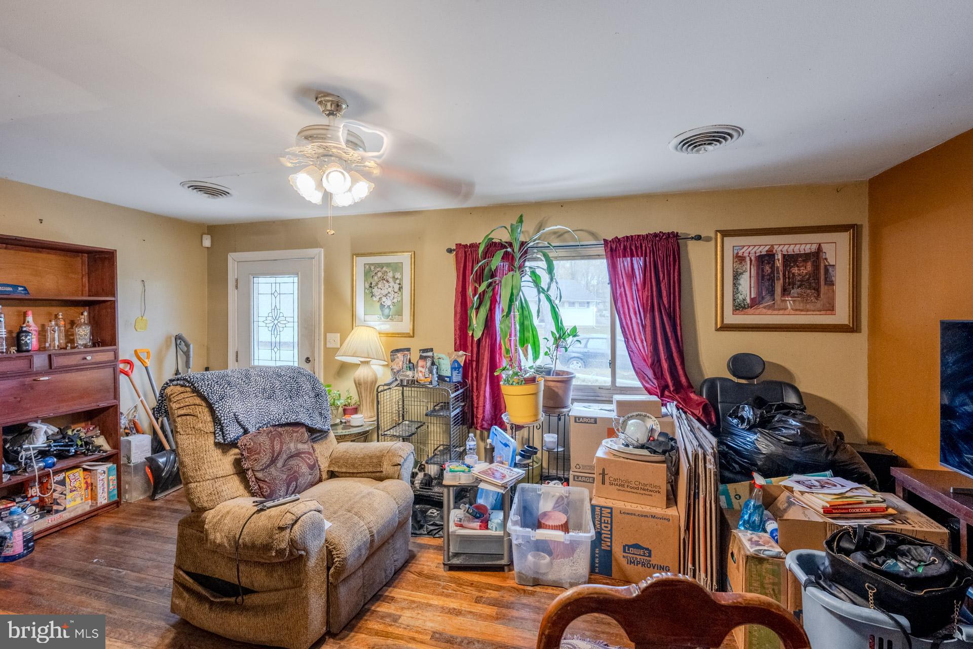 9039 Volta Street Lanham, MD 20706 - Photo 5 of 14