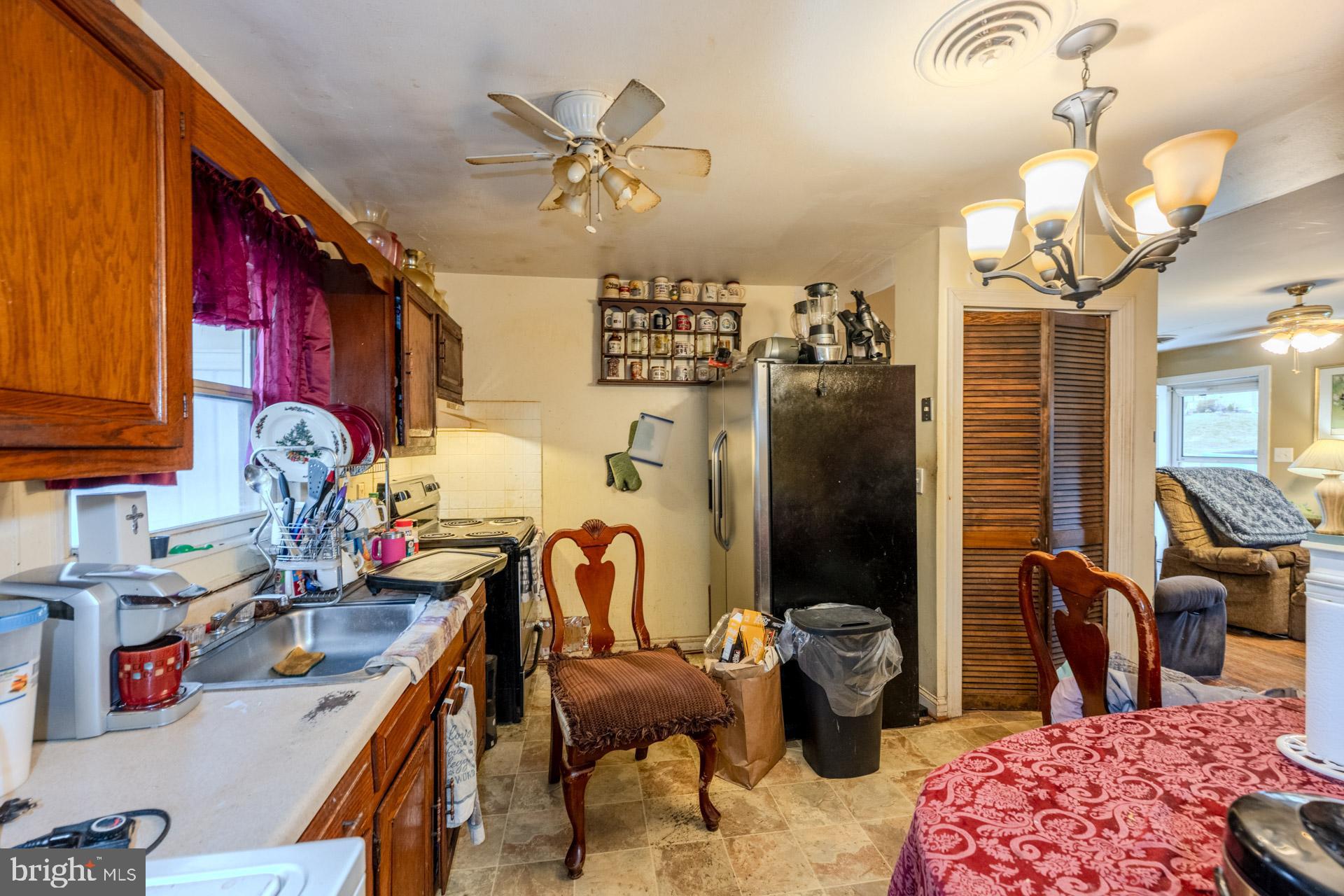 9039 Volta Street Lanham, MD 20706 - Photo 7 of 14