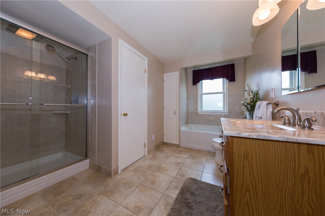 3829 Mayfield Road Cleveland Heights, OH 44121 - Photo 27 of 35