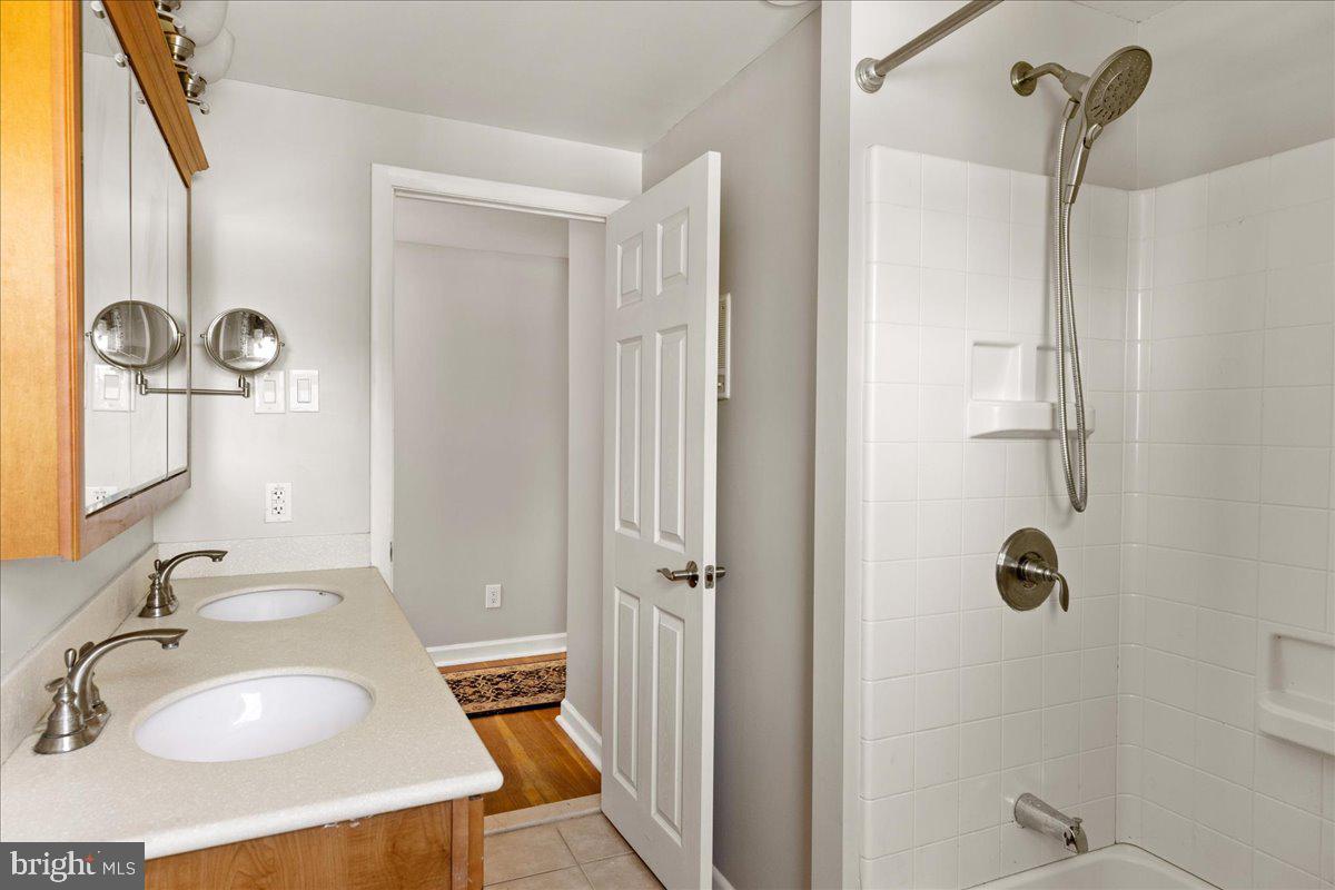 1633 Hedgewood Road Hatfield, PA 19440 - Photo 33 of 43 Gallery Image 33