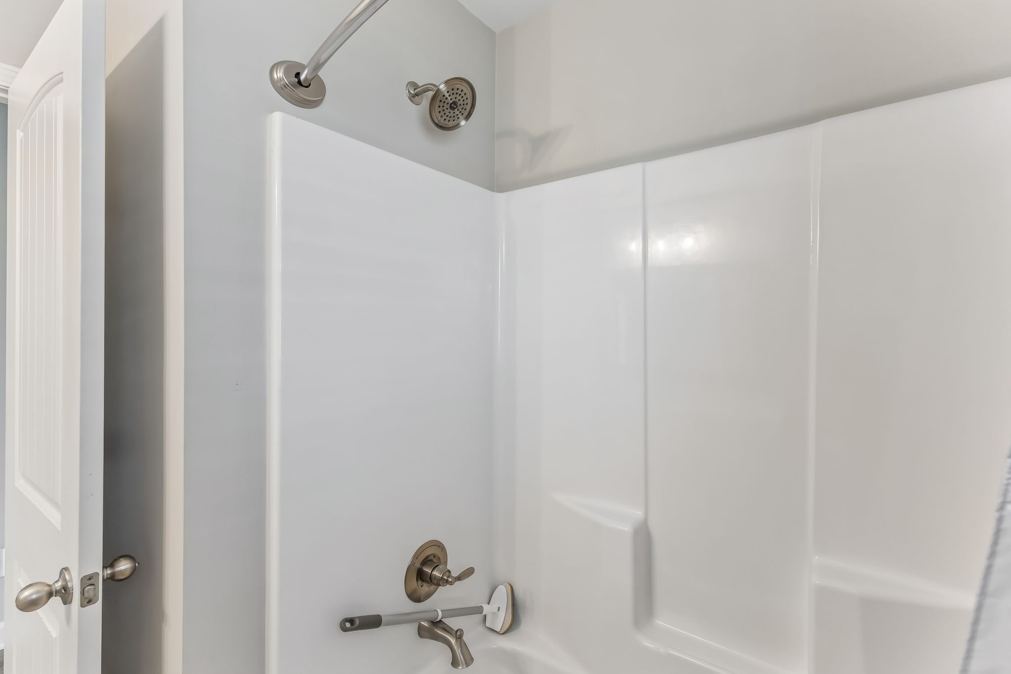 343 Wildcat Run Gallatin, TN 37066 - Photo 19 of 29 a bathroom with a shower